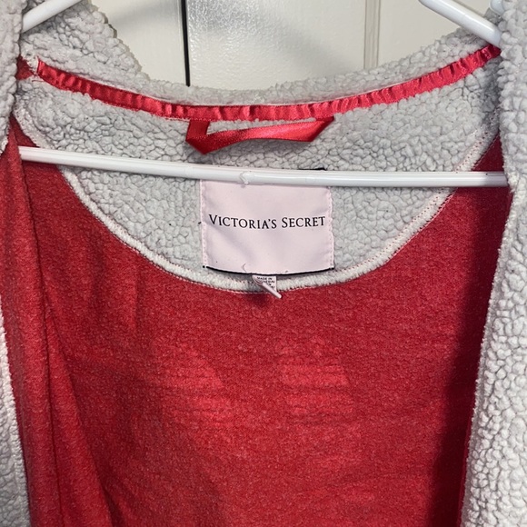 Victoria Secret XS VS Cozy Soft Sherpa Hooded Robe - Picture 12 of 12